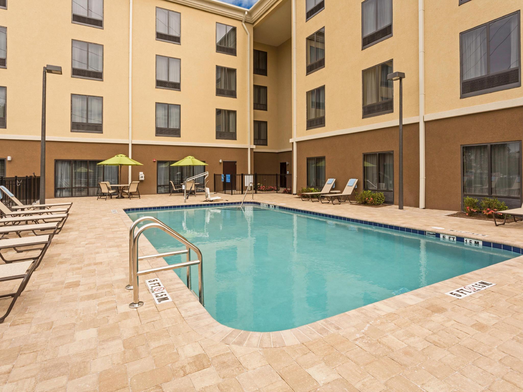 Holiday Inn Express Hotel & Suites Orlando East-Ucf Area By Ihg Alafaya Esterno foto